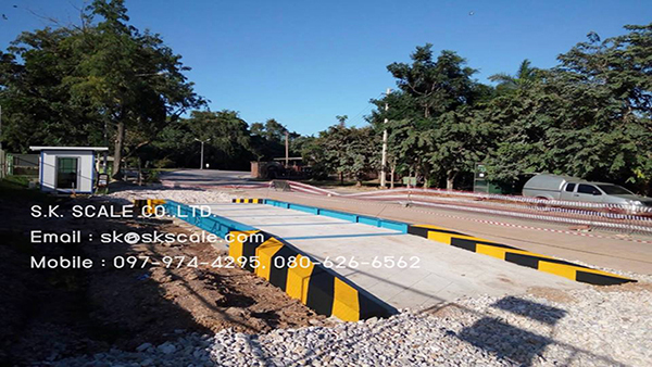 เครื่องชั่งรถบรรทุกแบบแท่นลอยพื้นคอนกรีต ขนาด 3 x 8 เมตร
