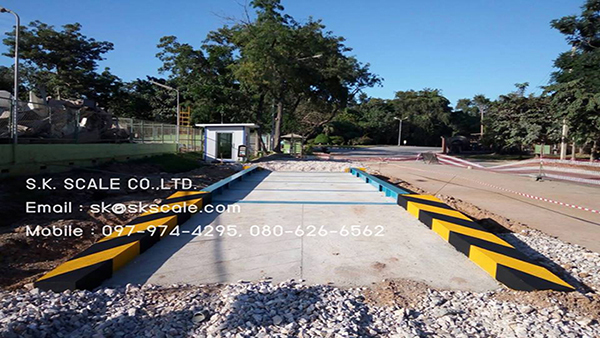 เครื่องชั่งรถบรรทุกแบบแท่นลอยพื้นคอนกรีต ขนาด 3 x 8 เมตร